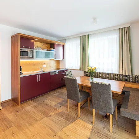 Haus Sonnenterrasse Daire *